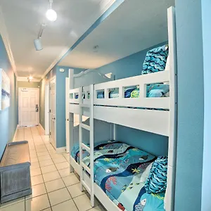 Spectacular Oceanfront Emerald Apartment